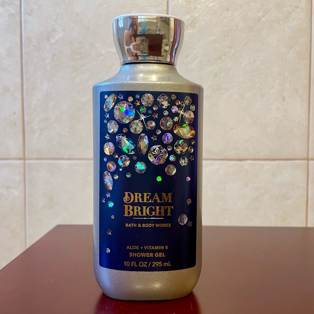 New BATH & BODY WORKS “DREAM BRIGHT” SHOWER GEL Cleanser Wash Berries Vanilla